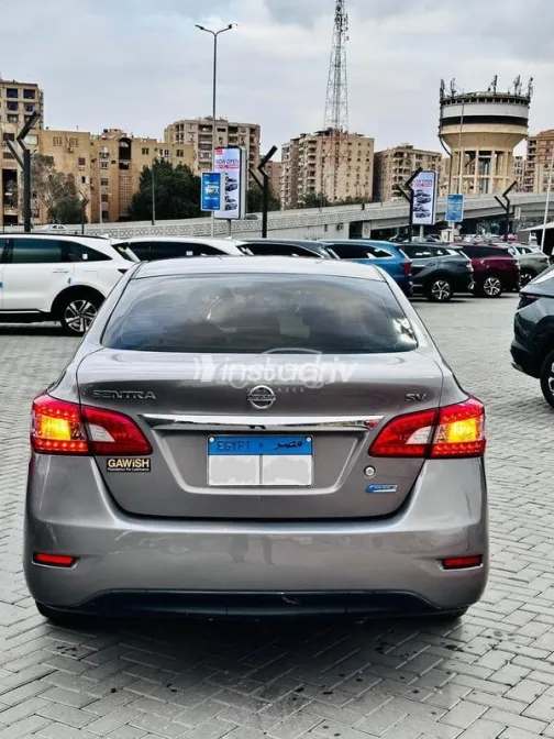 نيسان سنترا 2019 أبيض مستعملة للبيع - 2