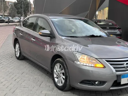 نيسان سنترا 2019 أبيض مستعملة للبيع - 3