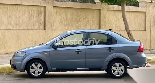 شيفروليه افيو 2013 أزرق غامق مستعملة للبيع - 4