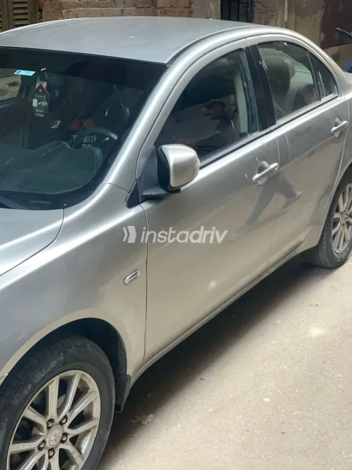 ميتسوبيشي لانسر 2018 أبيض مستعملة للبيع - 3