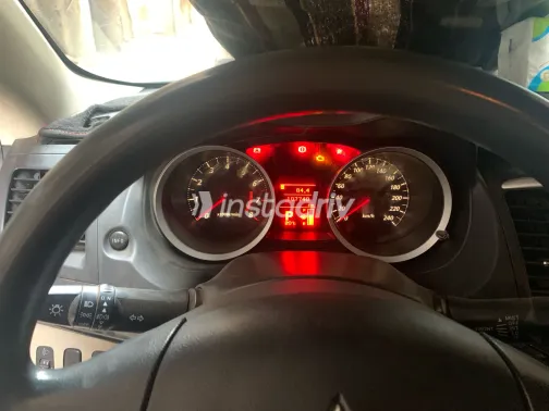 ميتسوبيشي لانسر 2018 أبيض مستعملة للبيع - 4