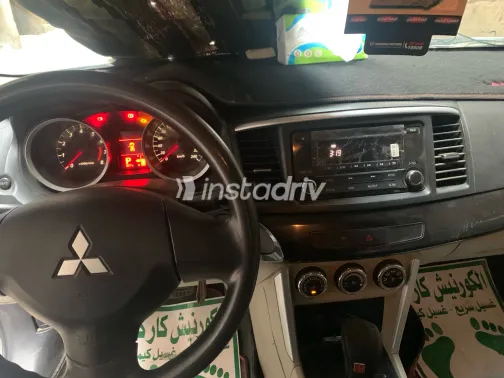 ميتسوبيشي لانسر 2018 أبيض مستعملة للبيع - 5