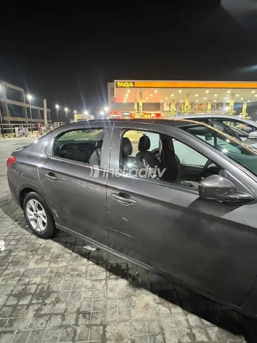 Citroën C Elysee 2021 Beige Used for Sale - 2