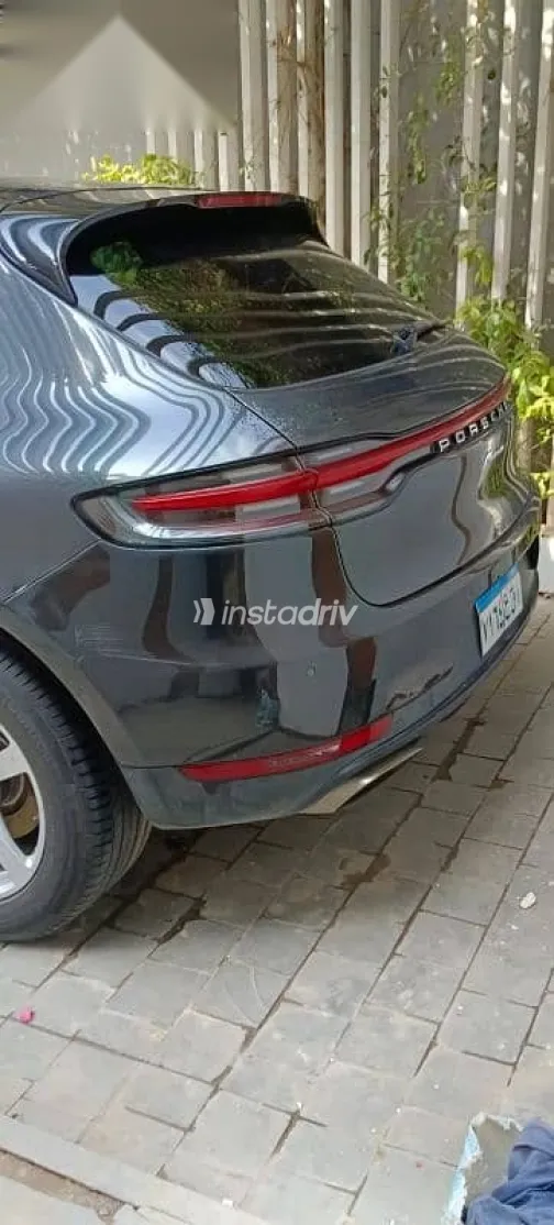 Porsche Macan 2020 Gray Used for Sale - 2
