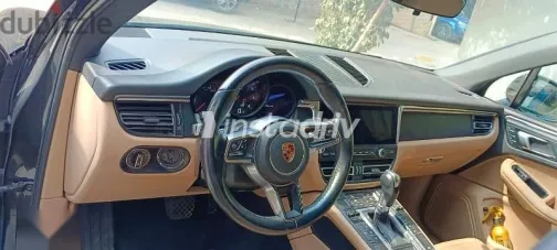 Porsche Macan 2020 Gray Used for Sale - 7