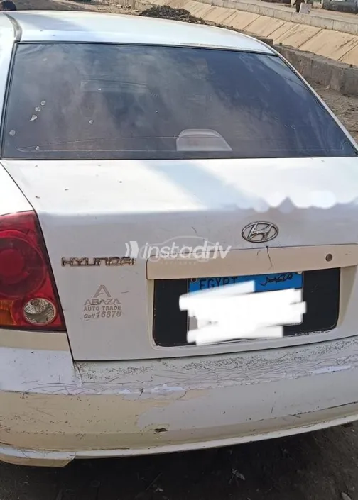 Hyundai Verna 2016 White Used for Sale - 5