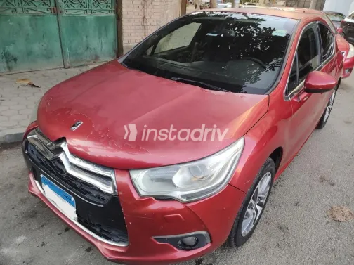 سيتروين Ds4 2012 أحمر مستعملة للبيع - 2