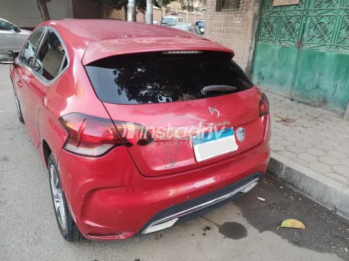 سيتروين Ds4 2012 أحمر مستعملة للبيع - 4