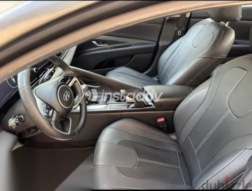 هيونداي إلنترا 2021 رمادي مستعملة للبيع - 4