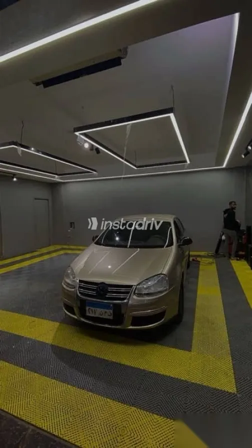 Volkswagen Jetta 2007 Gold Used for Sale - 1