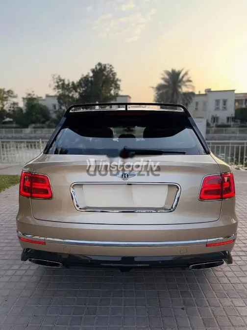Bentley Bentayga 2017 Beige Used for Sale - 5