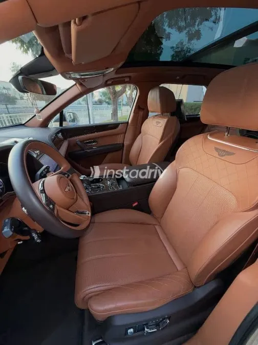 Bentley Bentayga 2017 Beige Used for Sale - 6