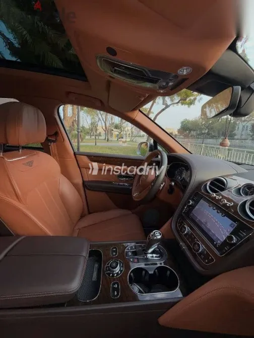 Bentley Bentayga 2017 Beige Used for Sale - 8