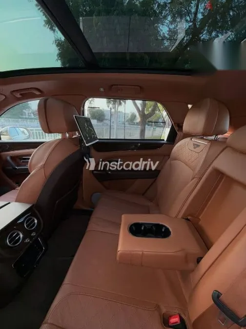 Bentley Bentayga 2017 Beige Used for Sale - 9