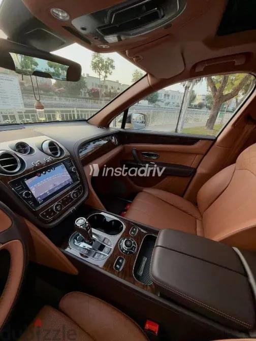 Bentley Bentayga 2017 Beige Used for Sale - 10