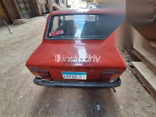 فيات نوفا 1984 أحمر مستعملة للبيع - 2