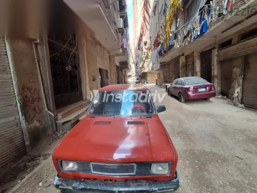 فيات نوفا 1984 أحمر مستعملة للبيع - 4