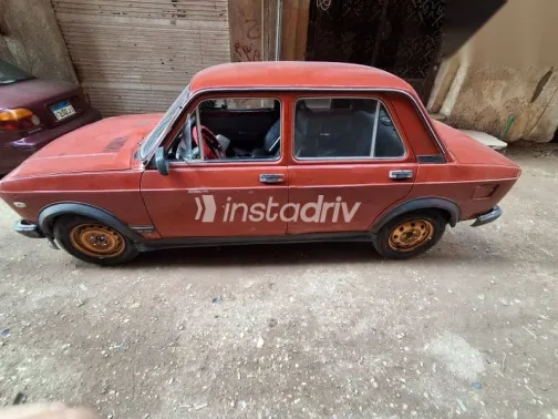 فيات نوفا 1984 أحمر مستعملة للبيع - 5