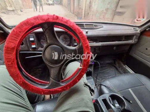 فيات نوفا 1984 أحمر مستعملة للبيع - 6