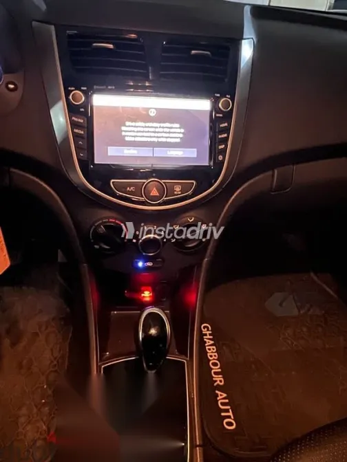 هيونداي اكسنت 2026 أزرق غامق مستعملة للبيع - 6