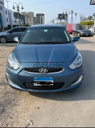 هيونداي اكسنت 2026 أزرق غامق مستعملة للبيع