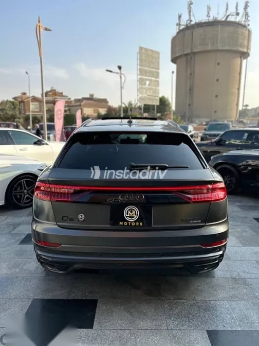 Audi Q8 2021 Gray Used for Sale - 3