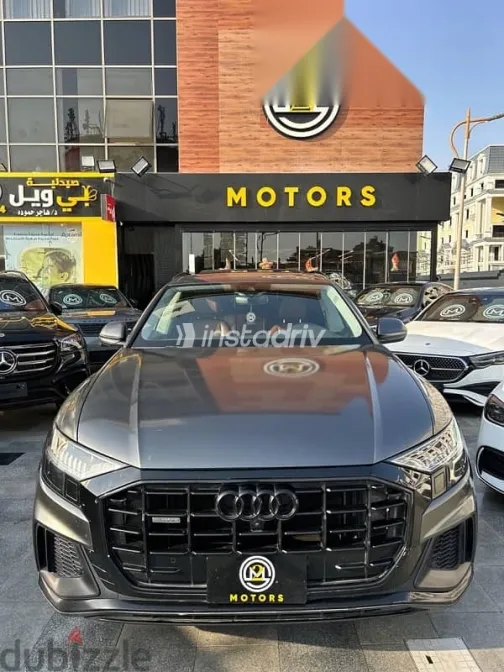Audi Q8 2021 Gray Used for Sale - 4