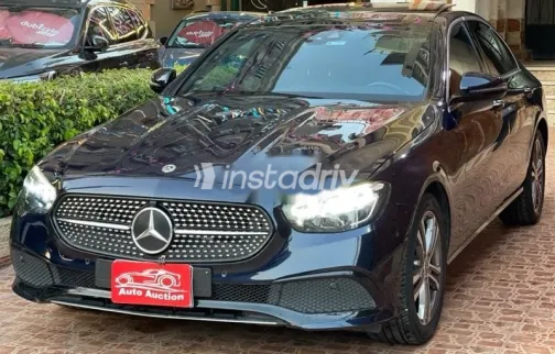 Mercedes E 200 2021 Dark Blue Used for Sale - 3