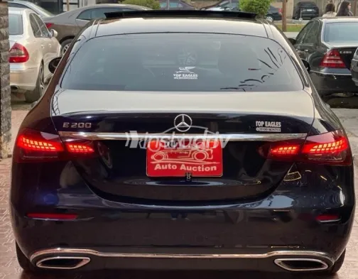 Mercedes E 200 2021 Dark Blue Used for Sale - 4