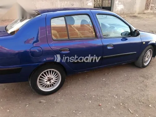رينو كليو 2003 أزرق غامق مستعملة للبيع - 3