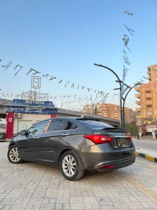 Chery Arrizo 5 2021 Gray Used for Sale - 4