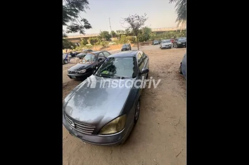 نيسان صنى 2010 أبيض مستعملة للبيع - 5