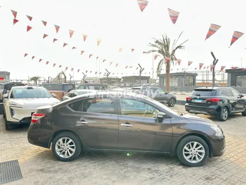 نيسان سنترا 2024 رمادي مستعملة للبيع - 2