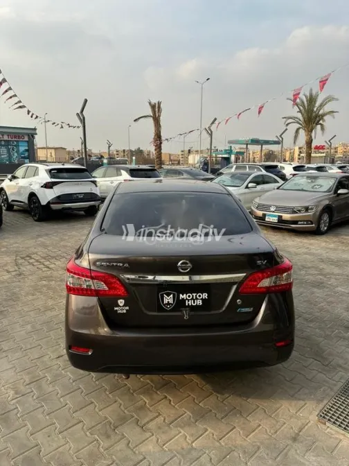 نيسان سنترا 2024 رمادي مستعملة للبيع - 4