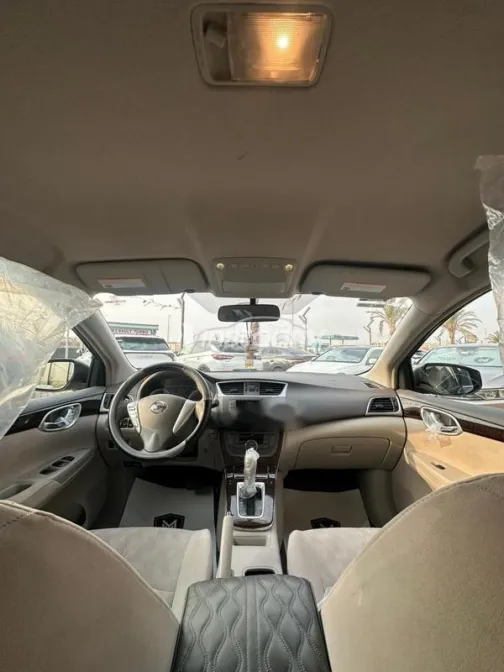 نيسان سنترا 2024 رمادي مستعملة للبيع - 5