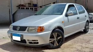 فولكس فاغن بولو 1999 فضي مستعملة للبيع