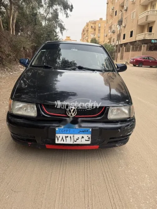 فولكس فاغن بولو 1996 أسود مستعملة للبيع - 3
