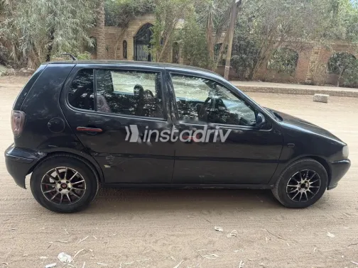 فولكس فاغن بولو 1996 أسود مستعملة للبيع - 4