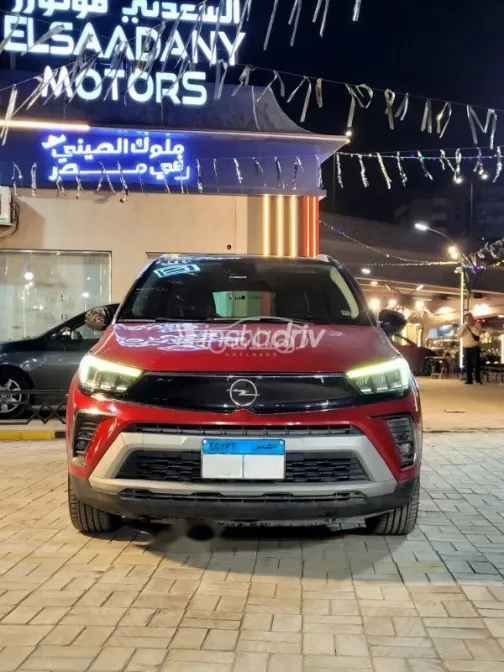 اوبل كروس لاند 2022 أحمر مستعملة للبيع - 1