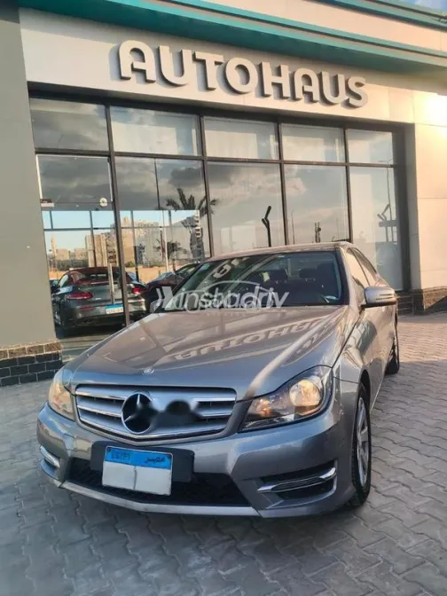 مرسيدس C 180 2012 رمادي مستعملة للبيع - 1