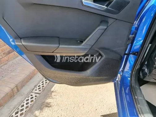 سيات ليون 2026 أزرق غامق جديدة للبيع - 4