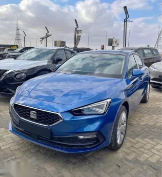 سيات ليون 2026 أزرق غامق جديدة للبيع