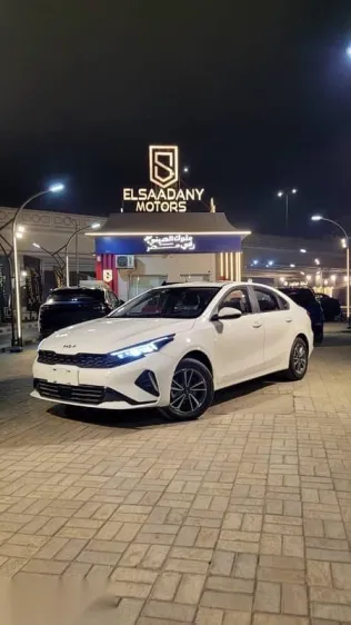 كيا سيراتو 2025 أبيض جديدة للبيع