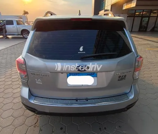 سوبارو فورستر 2016 فضي مستعملة للبيع - 2