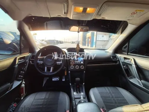 سوبارو فورستر 2016 فضي مستعملة للبيع - 3