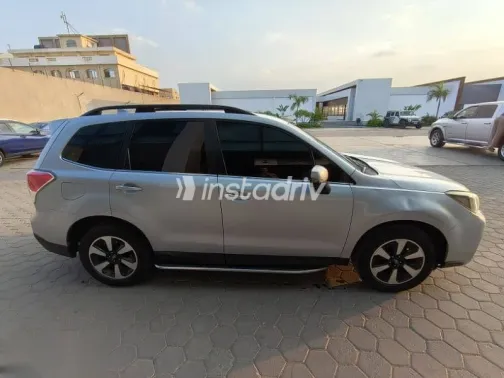 سوبارو فورستر 2016 فضي مستعملة للبيع - 5