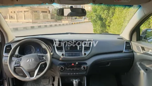 Hyundai Tucson 2017 Gray Used for Sale - 3