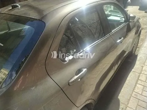 Suzuki Swift Dzire 2022 White Used for Sale - 1