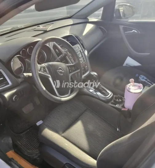 اوبل أسترا 2013 فضي مستعملة للبيع - 2