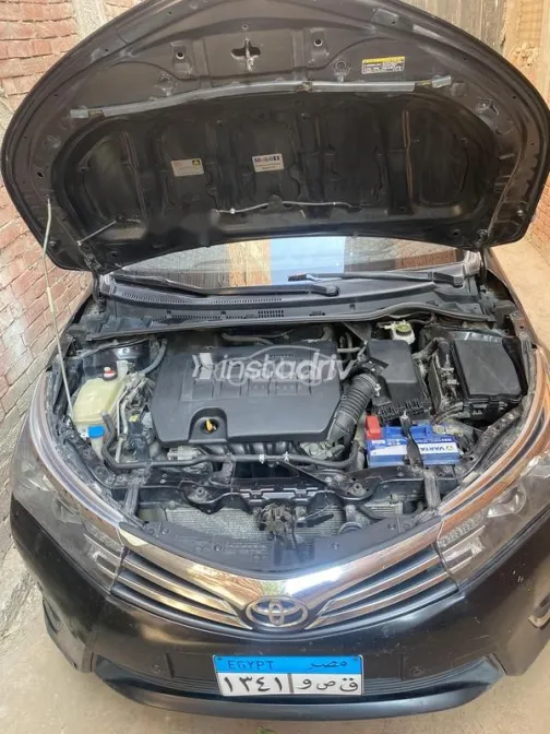 تويوتا كورولا 2015 أسود مستعملة للبيع - 5